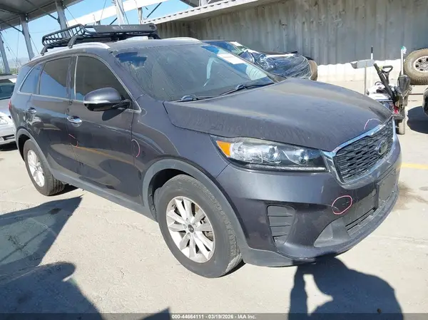 5XYPG4A32KG538688 2019 KIA SORENTO - Image 1