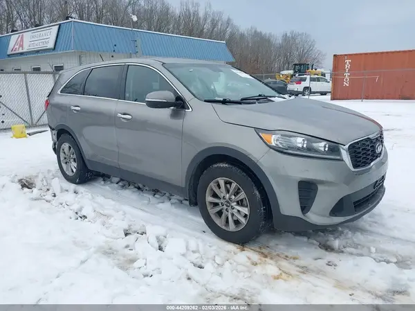 5XYPG4A32KG542692 2019 KIA SORENTO - Image 1