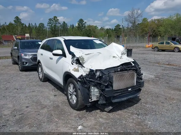 5XYPG4A32KG551151 2019 KIA SORENTO - Image 1