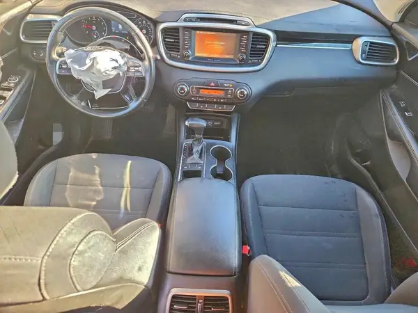 5XYPG4A32KG551649 2019 KIA SORENTO - Image 8