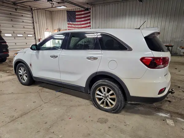 5XYPG4A32KG558942 2019 KIA SORENTO - Image 2