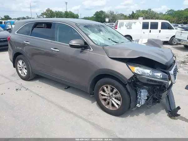 5XYPG4A32KG560125 2019 KIA SORENTO - Image 1