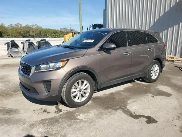 5XYPG4A32KG563378 2019 KIA SORENTO - Image 1