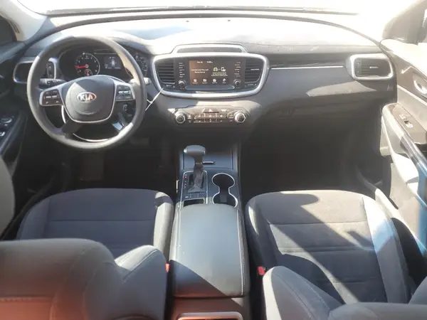 5XYPG4A32KG563378 2019 KIA SORENTO - Image 8