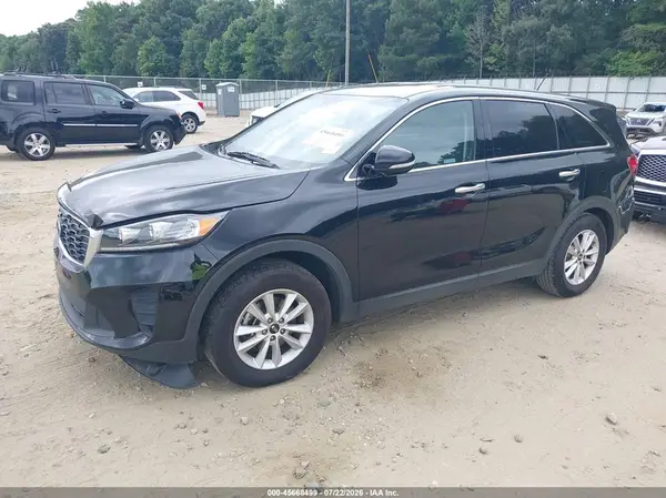 5XYPG4A32KG564045 2019 KIA SORENTO - Image 2