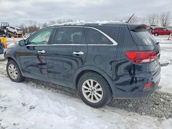 5XYPG4A32KG564580 2019 KIA SORENTO - Image 2