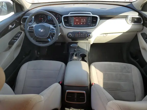 5XYPG4A32KG564644 2019 KIA SORENTO - Image 8