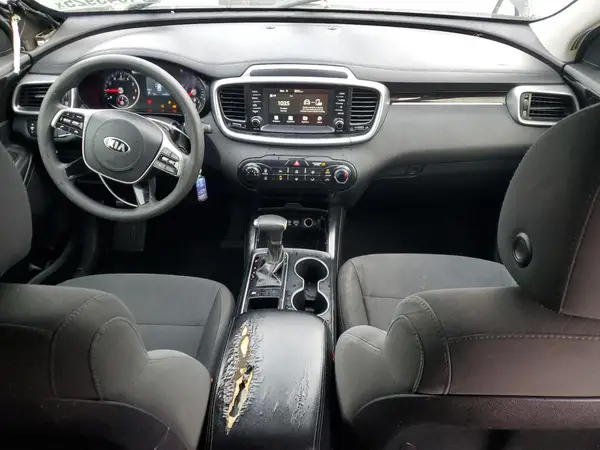 5XYPG4A32KG566300 2019 KIA SORENTO - Image 8