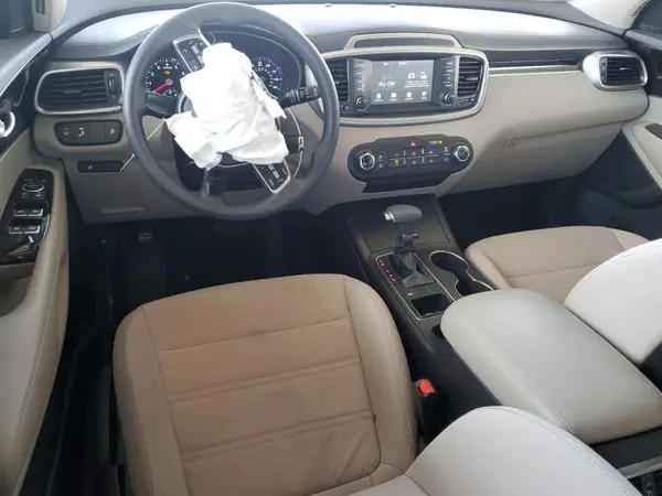 5XYPG4A32KG566524 2019 KIA SORENTO - Image 8