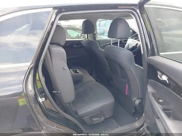 5XYPG4A32KG568161 2019 KIA SORENTO - Image 8