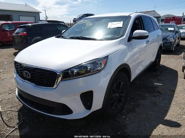 5XYPG4A32KG576275 2019 KIA SORENTO - Image 2
