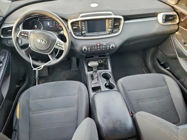 5XYPG4A32KG579371 2019 KIA SORENTO - Image 8