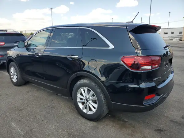 5XYPG4A32KG581170 2019 KIA SORENTO - Image 2