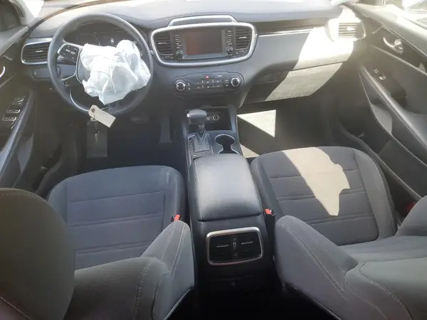 5XYPG4A32KG581234 2019 KIA SORENTO - Image 8