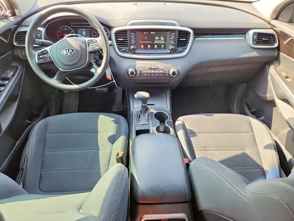 5XYPG4A32KG581489 2019 KIA SORENTO - Image 8