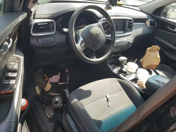 5XYPG4A32KG583310 2019 KIA SORENTO - Image 8