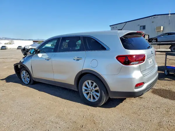 5XYPG4A32KG583551 2019 KIA SORENTO - Image 2