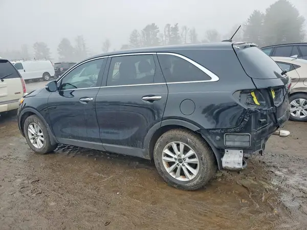 5XYPG4A32KG583856 2019 KIA SORENTO - Image 2