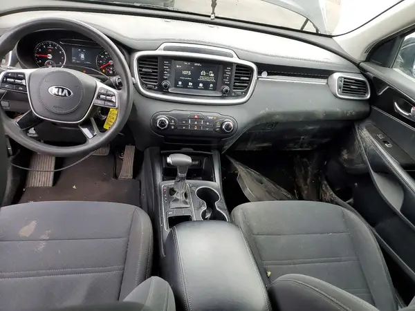 5XYPG4A32KG585297 2019 KIA SORENTO - Image 8