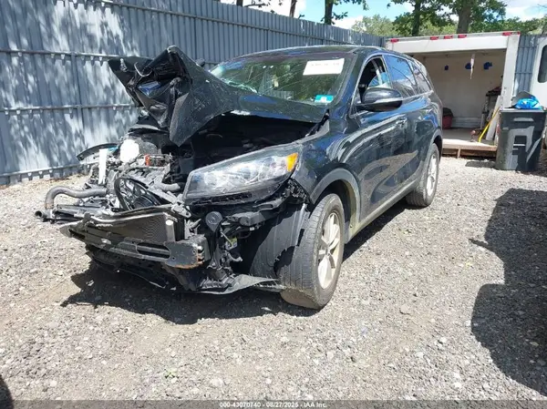 5XYPG4A32LG625895 2020 KIA SORENTO - Image 2