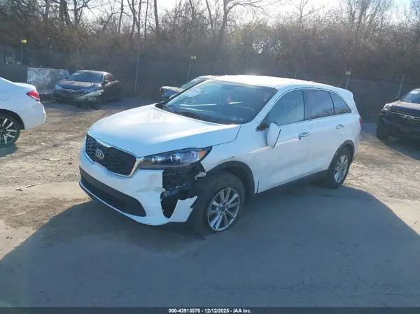 5XYPG4A32LG627856 2020 KIA SORENTO - Image 2