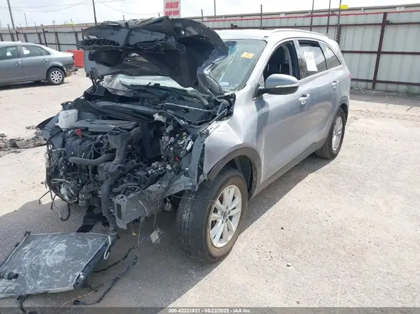 5XYPG4A32LG640509 2020 KIA SORENTO - Image 2