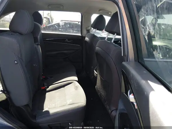 5XYPG4A32LG642549 2020 KIA SORENTO - Image 8
