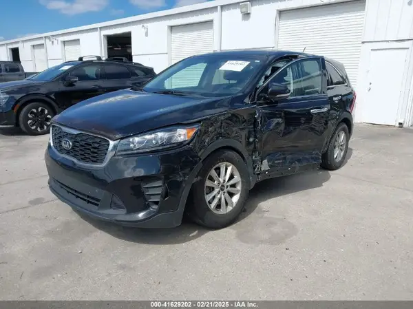 5XYPG4A32LG648562 2020 KIA SORENTO - Image 2