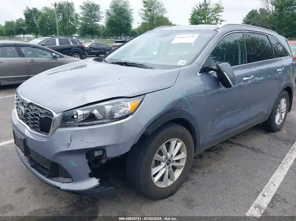 5XYPG4A32LG661229 2020 KIA SORENTO - Image 2