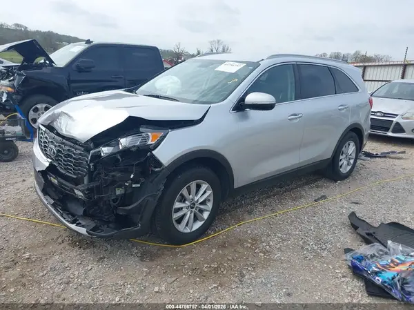 5XYPG4A32LG664065 2020 KIA SORENTO - Image 2