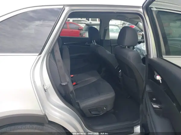 5XYPG4A32LG664065 2020 KIA SORENTO - Image 8