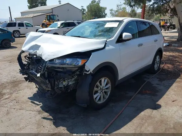 5XYPG4A32LG664213 2020 KIA SORENTO - Image 2