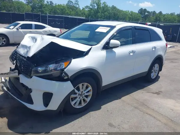 5XYPG4A32LG670979 2020 KIA SORENTO - Image 2