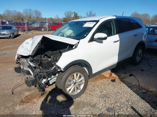 5XYPG4A32LG673025 2020 KIA SORENTO - Image 2