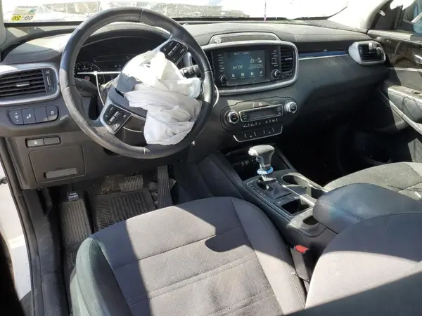 5XYPG4A32LG683828 2020 KIA SORENTO - Image 8