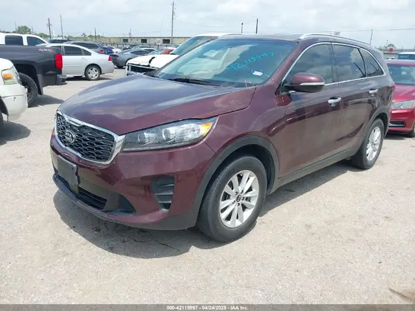 5XYPG4A32LG685563 2020 KIA SORENTO - Image 2