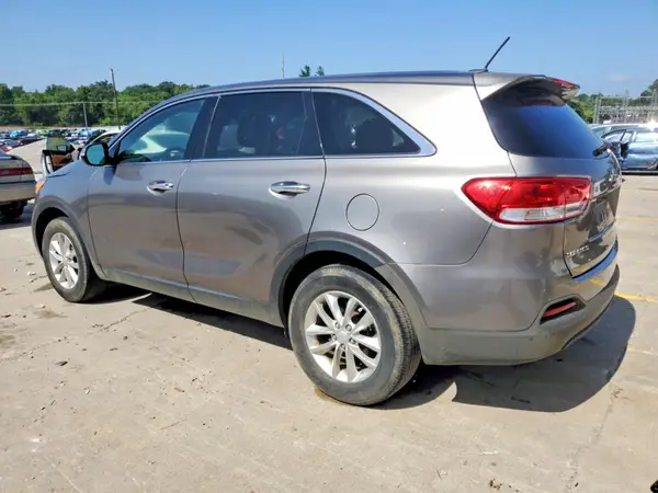 5XYPG4A33GG002758 2016 KIA SORENTO - Image 2
