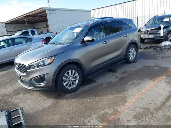 5XYPG4A33GG003201 2016 KIA SORENTO - Image 2