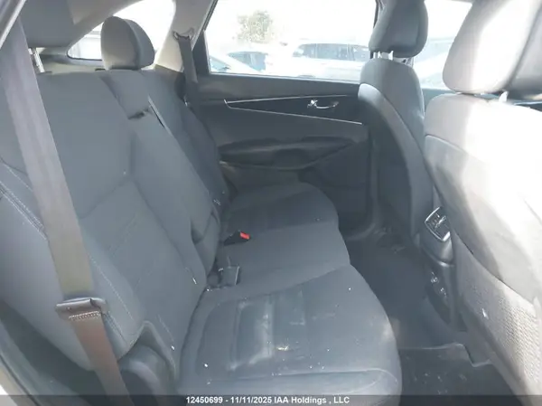 5XYPG4A33GG011606 2016 KIA SORENTO - Image 8