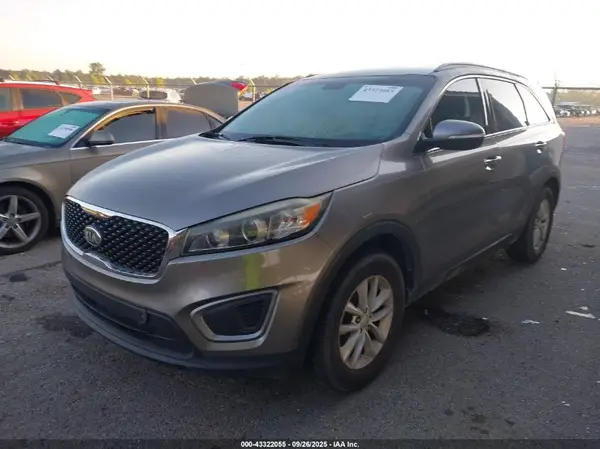 5XYPG4A33GG027935 2016 KIA SORENTO - Image 2