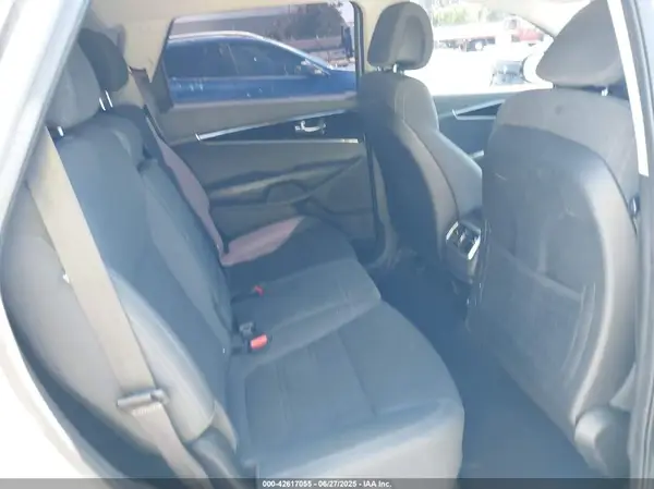5XYPG4A33GG029619 2016 KIA SORENTO - Image 8