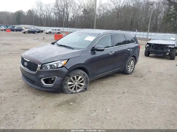 5XYPG4A33GG037400 2016 KIA SORENTO - Image 2