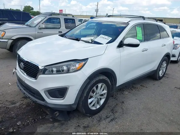5XYPG4A33GG040703 2016 KIA SORENTO - Image 2