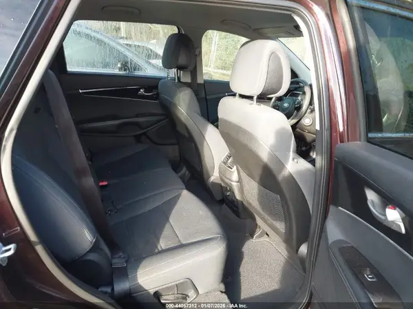 5XYPG4A33GG041253 2016 KIA SORENTO - Image 8