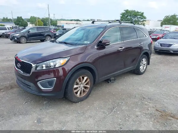 5XYPG4A33GG043097 2016 KIA SORENTO - Image 2