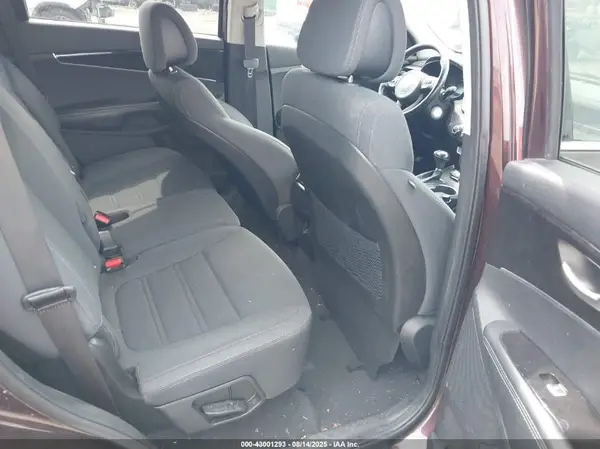 5XYPG4A33GG043097 2016 KIA SORENTO - Image 8