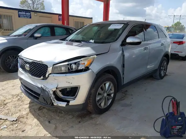 5XYPG4A33GG044962 2016 KIA SORENTO - Image 2
