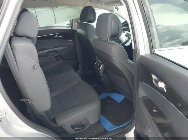 5XYPG4A33GG044962 2016 KIA SORENTO - Image 8