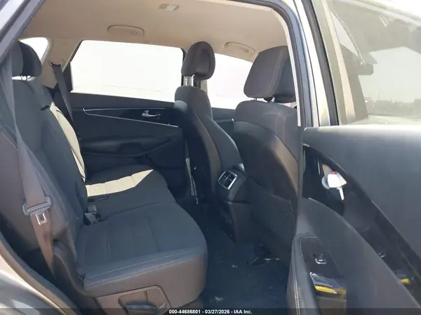 5XYPG4A33GG047408 2016 KIA SORENTO - Image 8