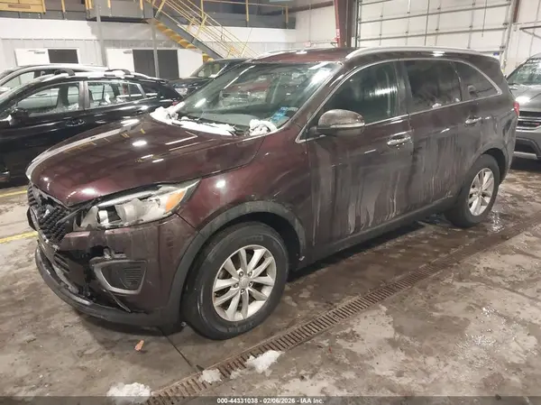 5XYPG4A33GG054701 2016 KIA SORENTO - Image 2